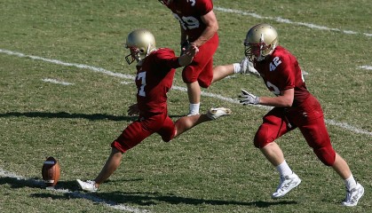 开云app下载-金牌车手巅峰对决：谁能问鼎本赛季？，金牌榜赛事