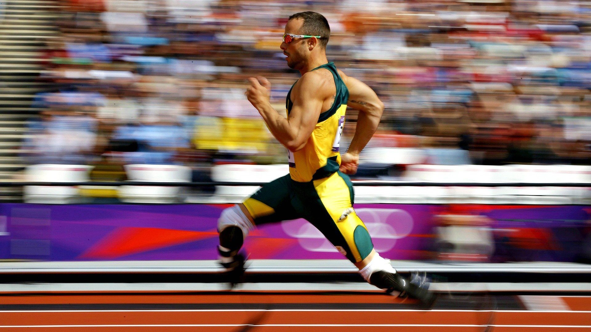 逆境中的“铁血战士”——球队如何在危机中崛起，铁血战士对手